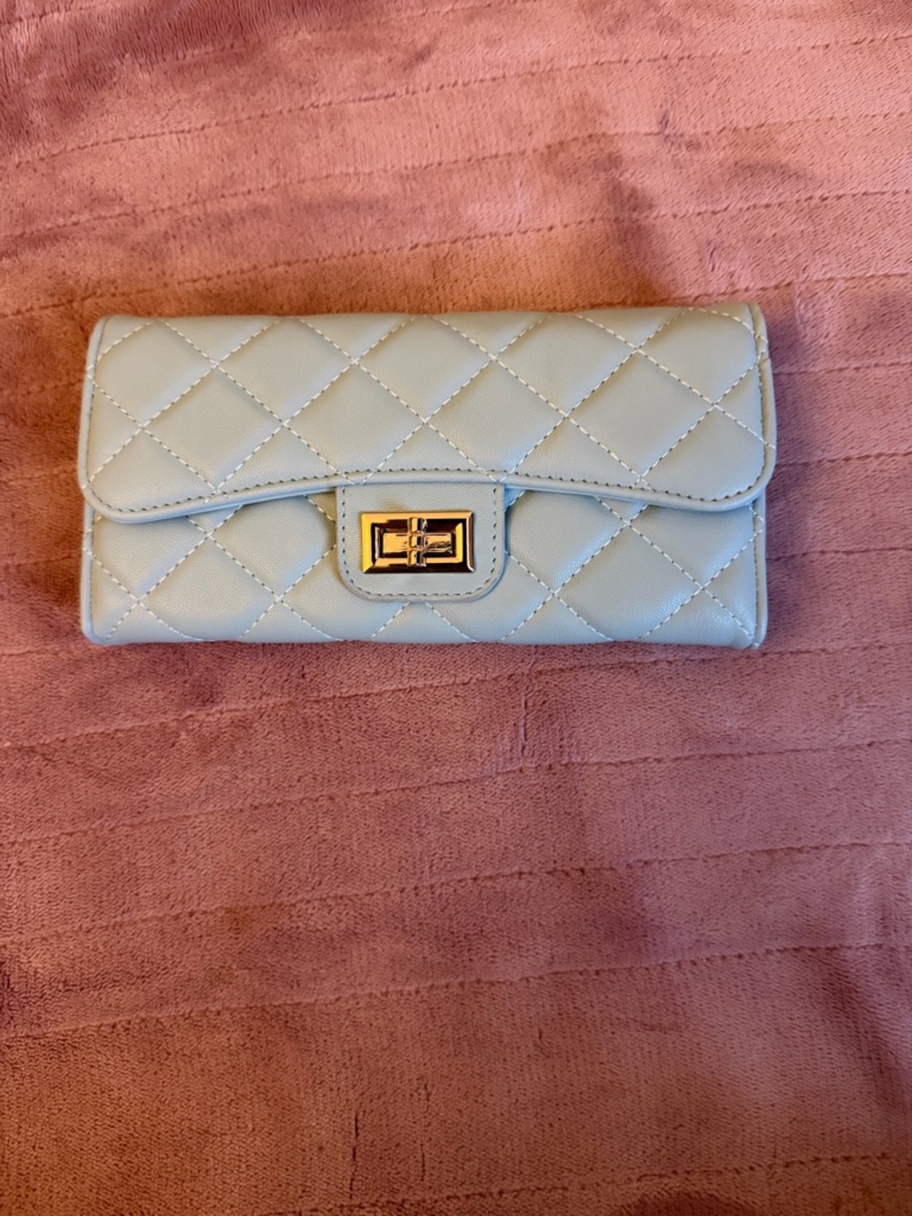 Source Unknown Quilted Light Blue Wallet with Gold-Tone Turn Lock